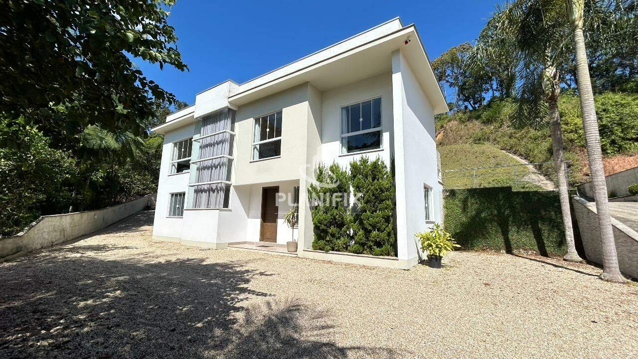 Casa de 3 quartos, 250m² no bairro São Pedro, em Guabiruba | Eu Corretor