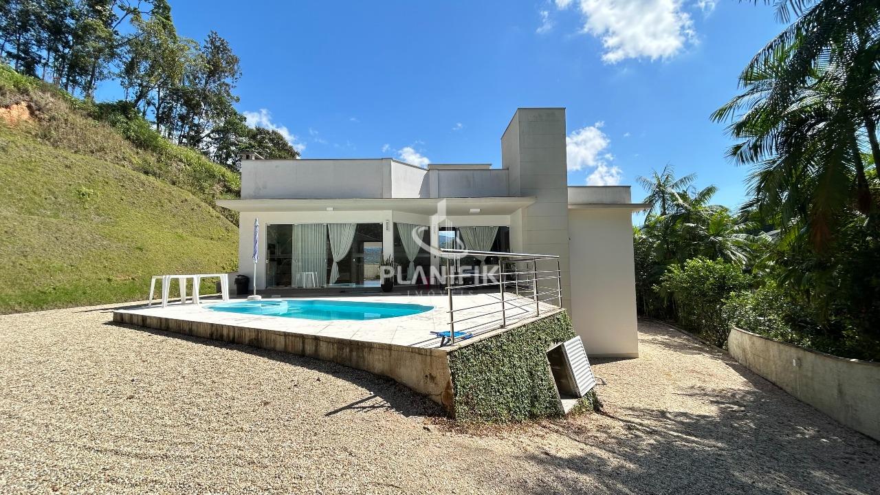 Casa de 3 quartos, 250m² no bairro São Pedro, em Guabiruba | Eu Corretor