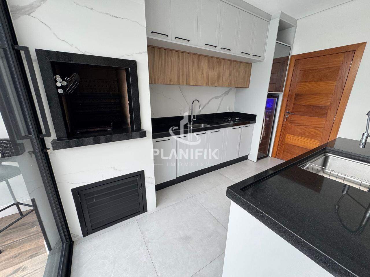 Casa de 3 quartos, 240m² no bairro Guabiruba Sul, em Guabiruba | Eu Corretor