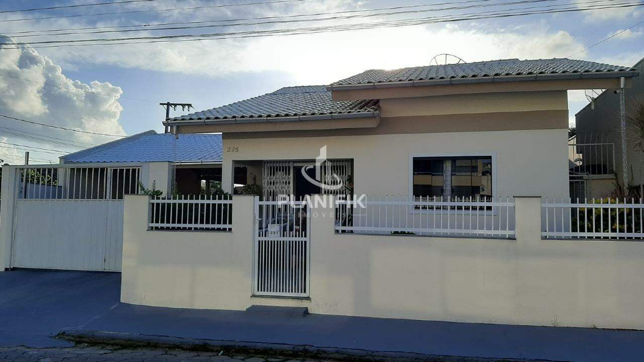 Casa de 4 quartos, 240m² no bairro Santa Terezinha, em Brusque | Eu Corretor