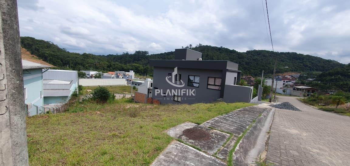 Lote/Terreno de 335m² no bairro Bateas, em Brusque | Eu Corretor