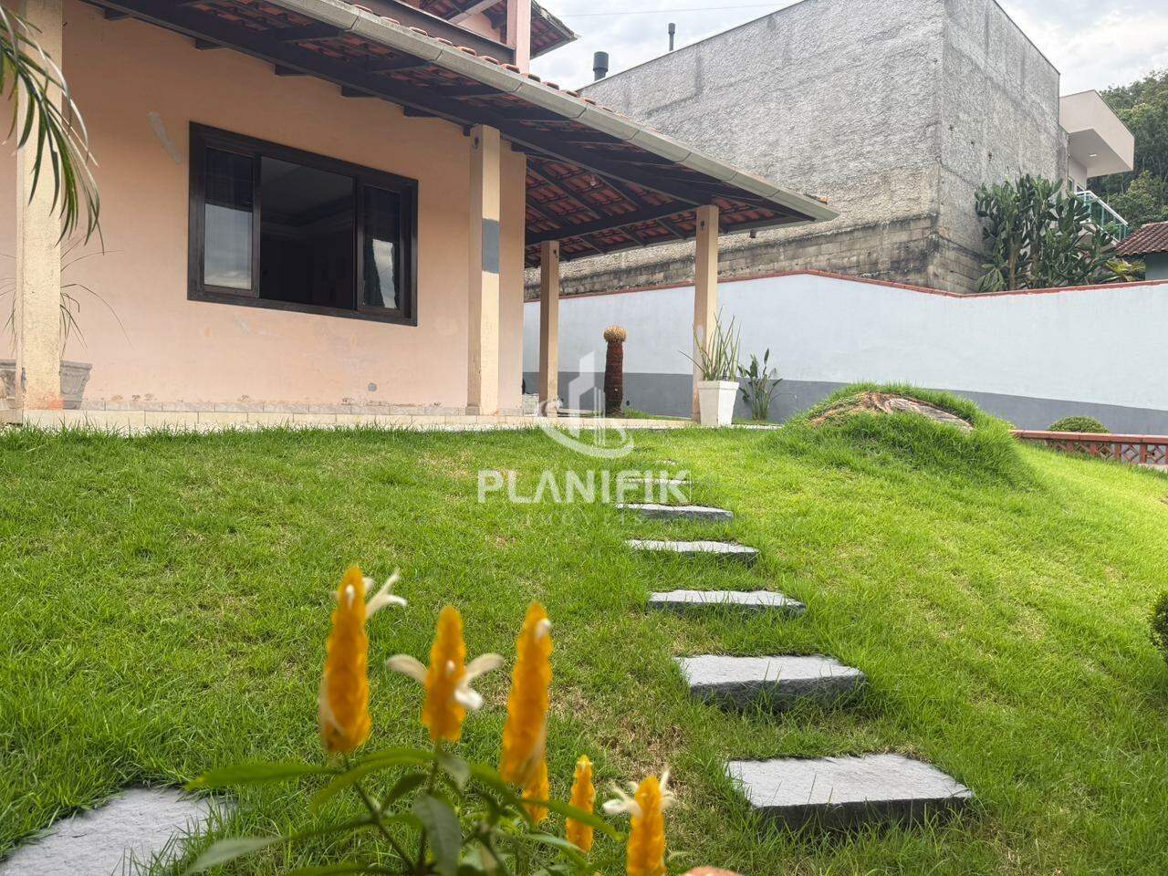 Casa de 4 quartos, 325m² no bairro Primeiro de Maio, em Brusque | Eu Corretor