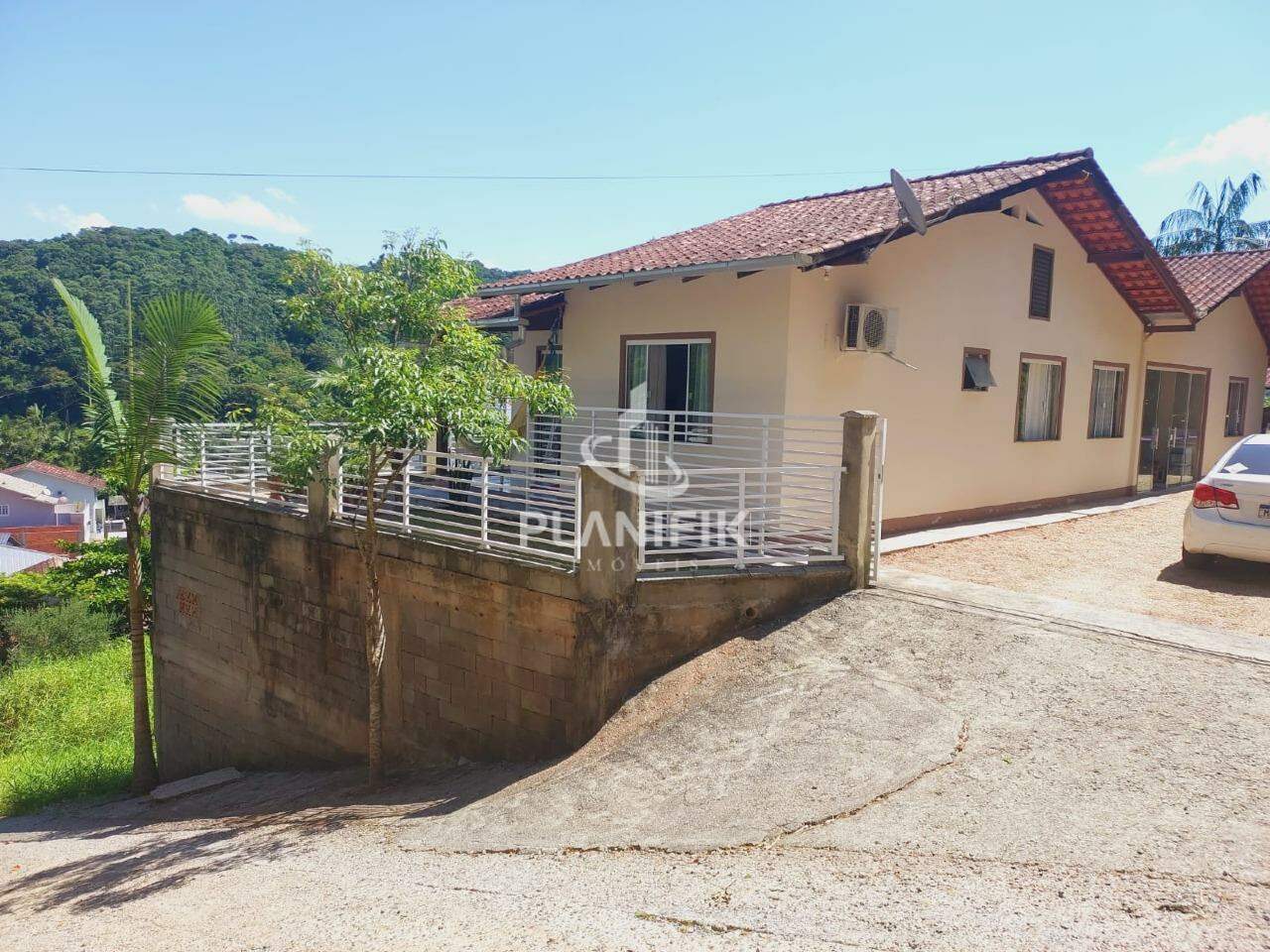 Casa de 4 quartos, 736m² no bairro São Pedro, em Brusque | Eu Corretor