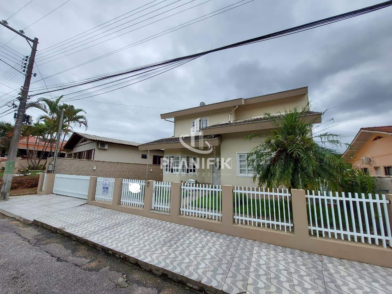 Casa de 4 quartos, 375m² no bairro Souza Cruz, em Brusque | Eu Corretor