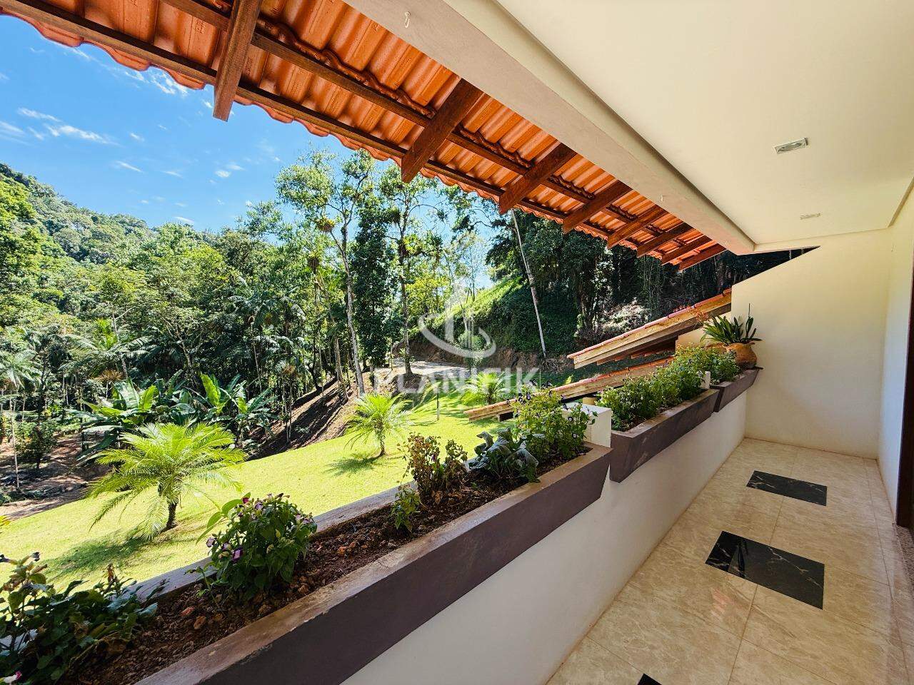 Casa de 4 quartos, 290m² no bairro Souza Cruz, em Brusque | Eu Corretor