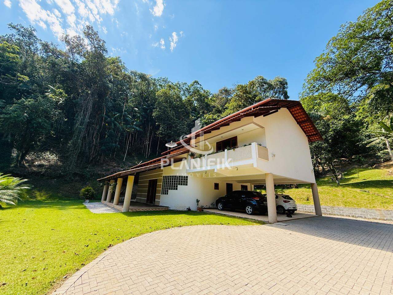 Casa de 4 quartos, 290m² no bairro Souza Cruz, em Brusque | Eu Corretor
