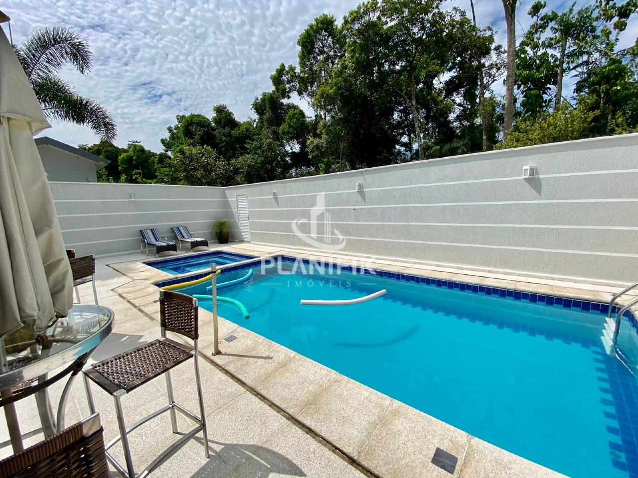 Casa de 4 quartos, 268m² no bairro Souza Cruz, em Brusque | Eu Corretor