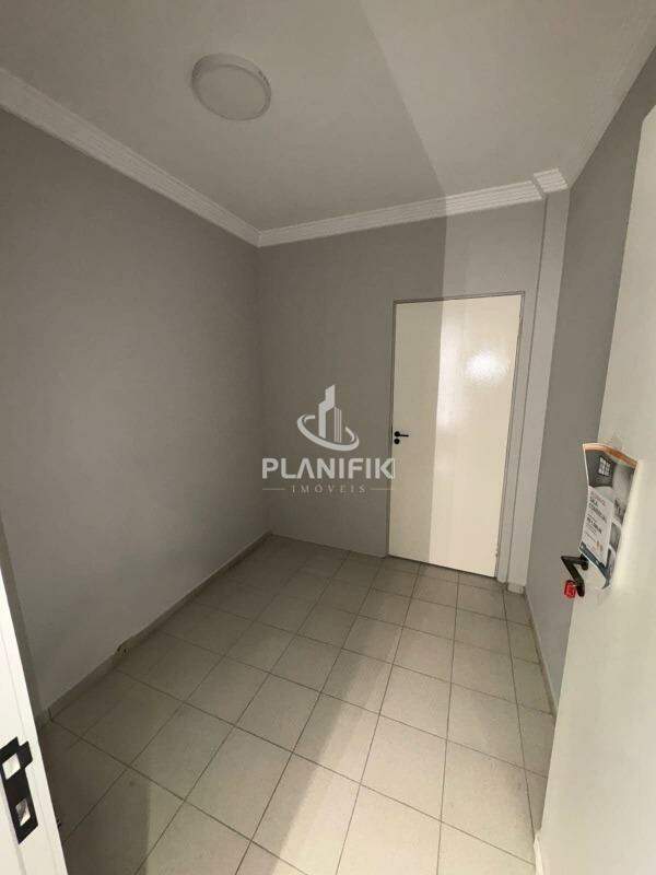 Sala Comercial de 40m² no bairro Centro I, em Brusque | Eu Corretor