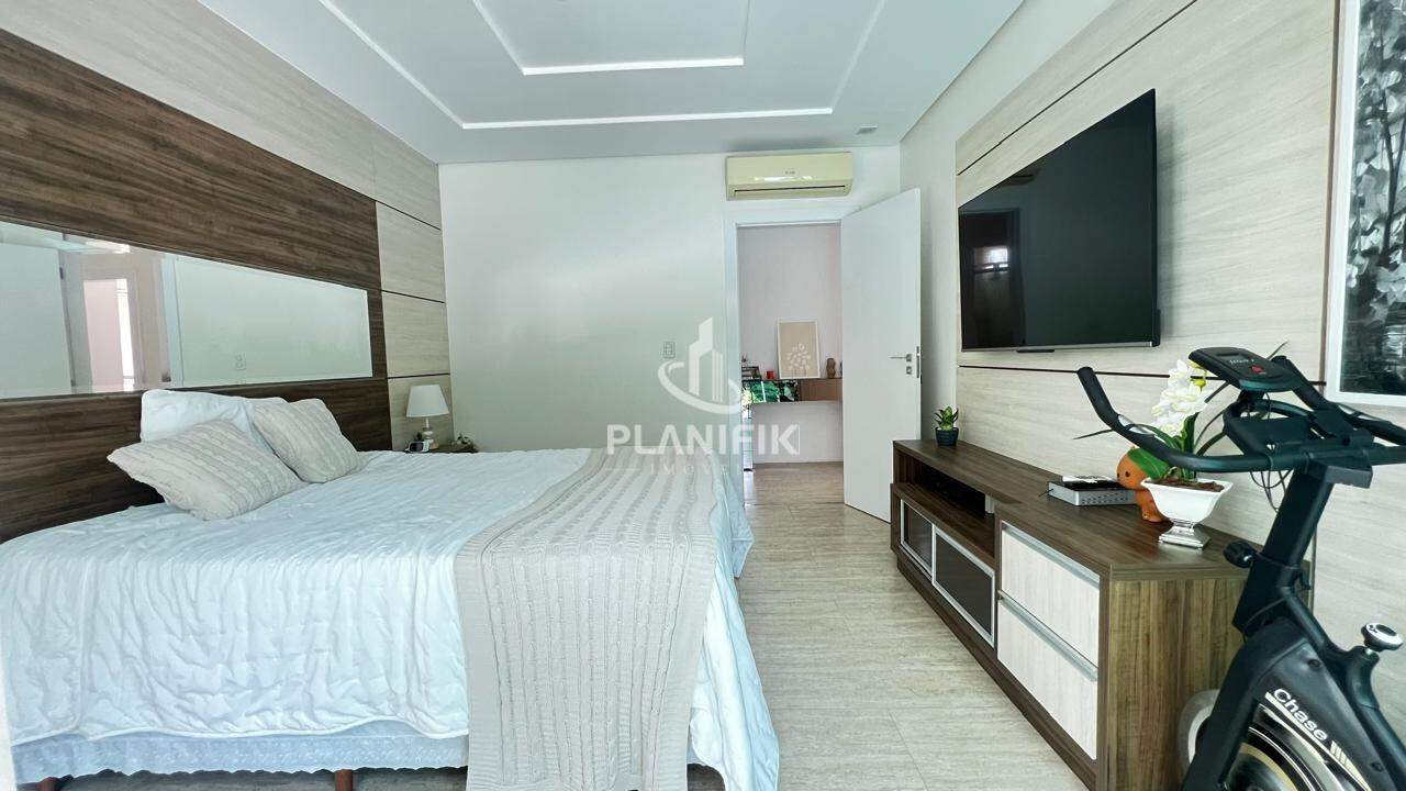 Casa de 4 quartos, 298m² no bairro Souza Cruz, em Brusque | Eu Corretor