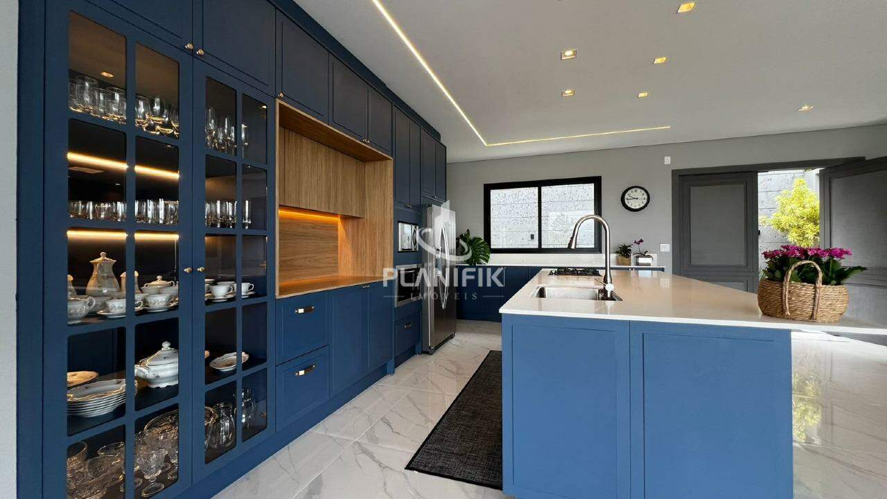 Casa de 4 quartos, 718m² no bairro Primeiro de Maio, em Brusque | Eu Corretor