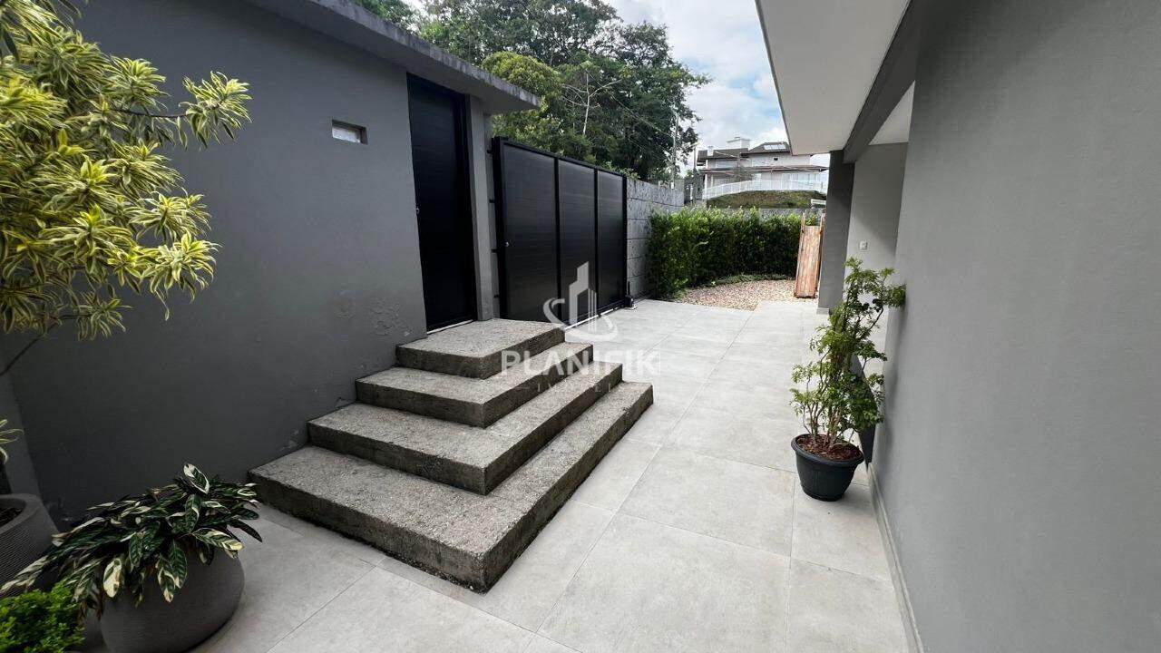 Casa de 4 quartos, 718m² no bairro Primeiro de Maio, em Brusque | Eu Corretor
