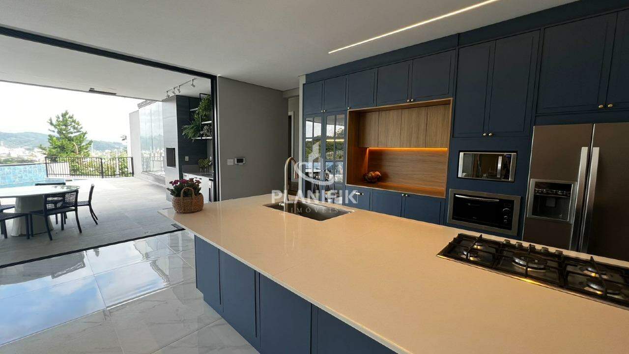Casa de 4 quartos, 718m² no bairro Primeiro de Maio, em Brusque | Eu Corretor