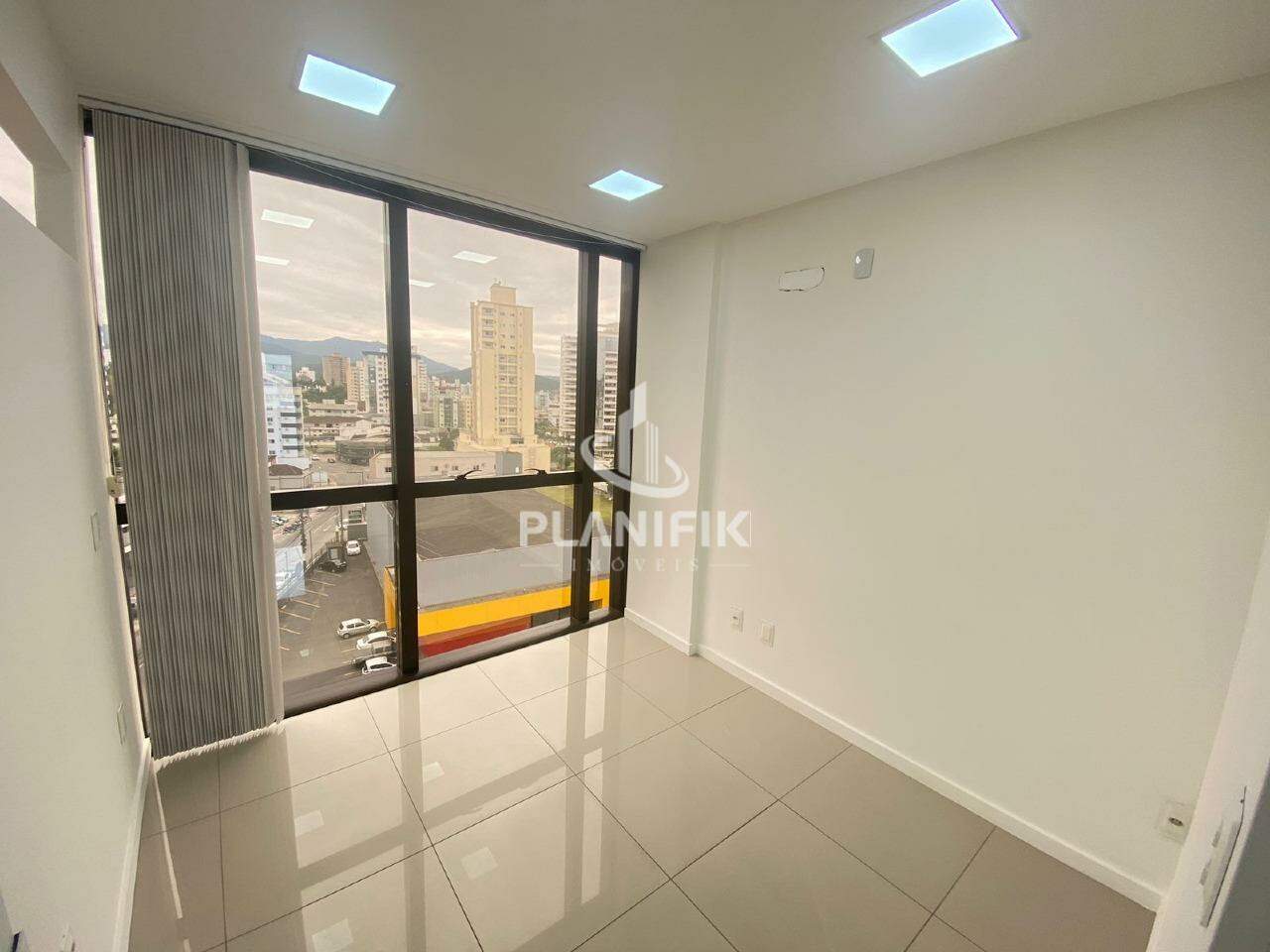 Sala Comercial de 68m² no bairro Centro, em Brusque | Eu Corretor