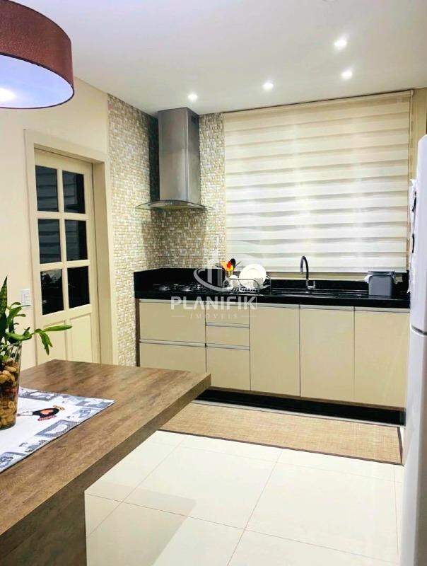 Casa de 3 quartos, 180m² no bairro Centro, em Botuverá | Eu Corretor