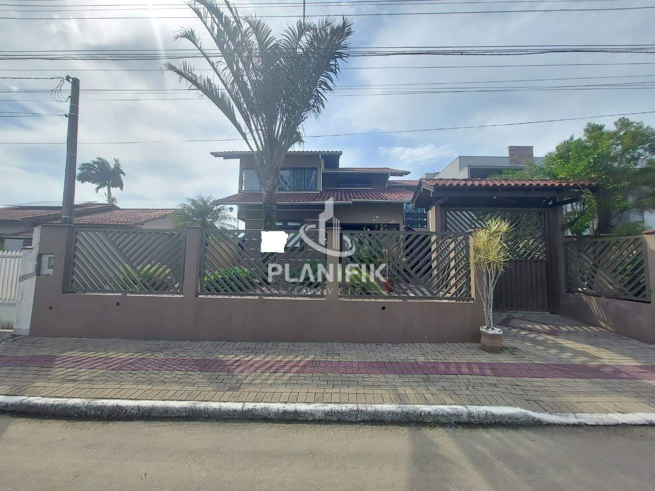 Casa de 4 quartos, 378m² no bairro Limoeiro, em Brusque | Eu Corretor