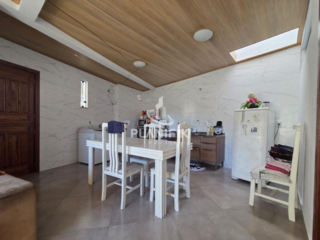Casa de 5 quartos, 375m² no bairro Primeiro de Maio, em Brusque | Eu Corretor