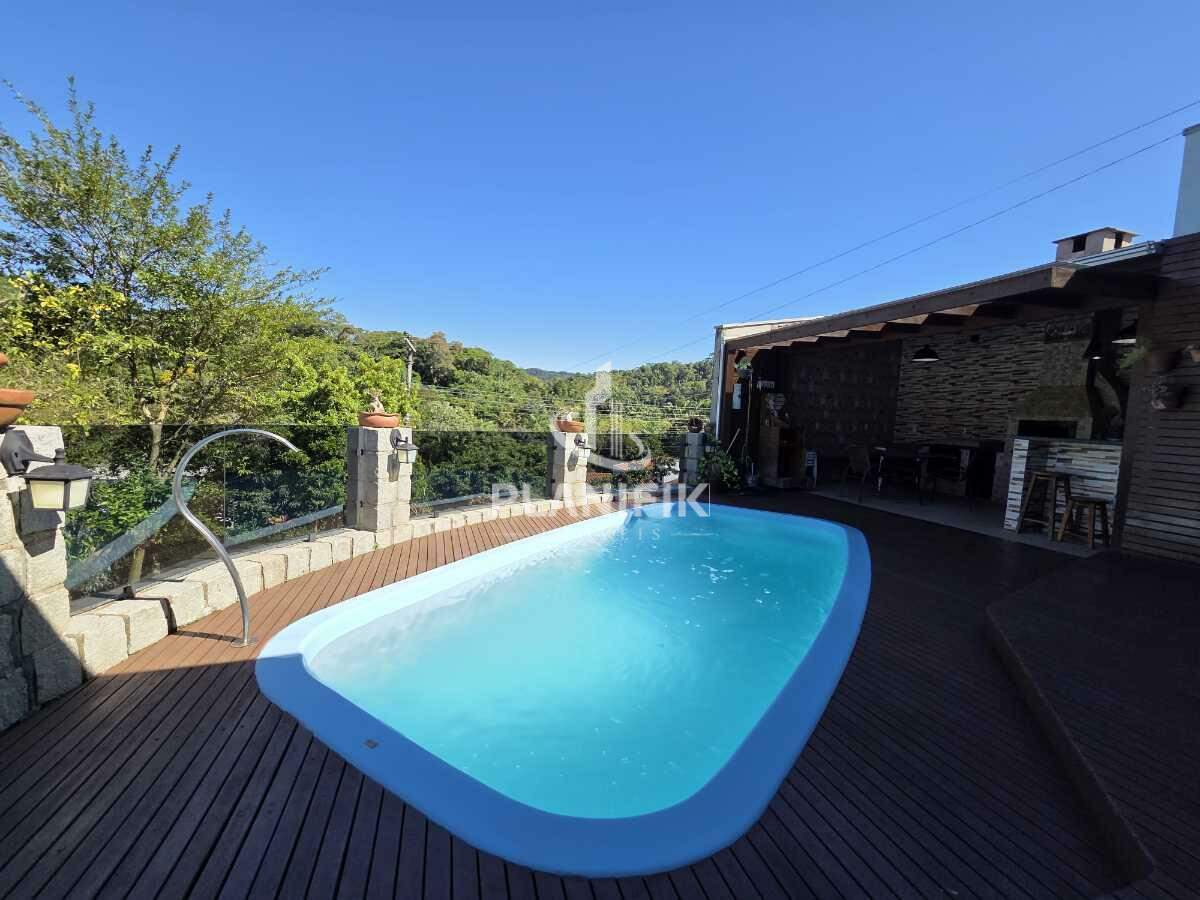 Casa de 6 quartos, 491m² no bairro Águas Claras, em Brusque | Eu Corretor