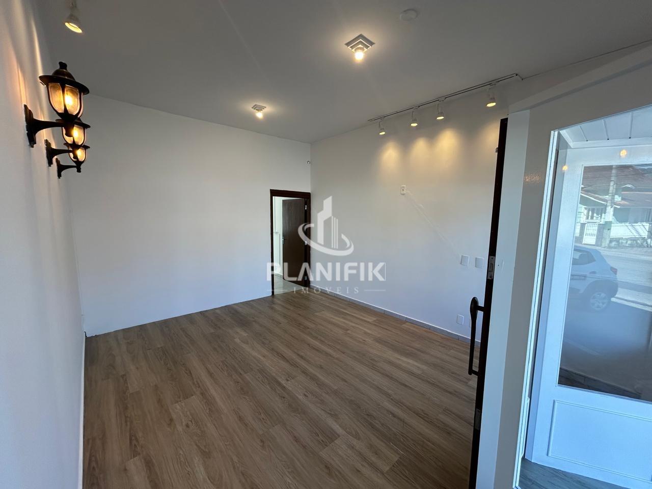 Sala Comercial de 40m² no bairro Guarani, em Brusque | Eu Corretor