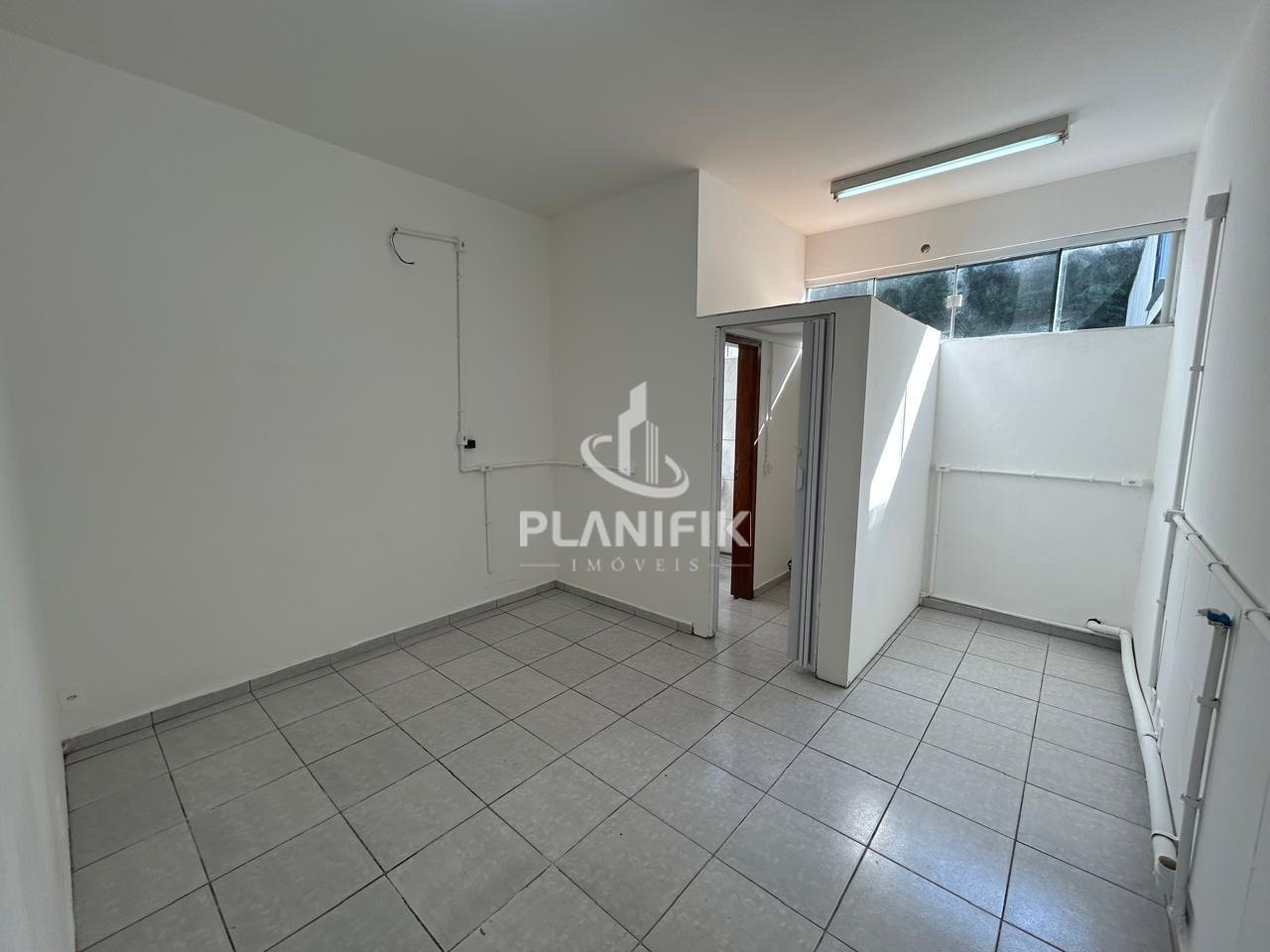 Sala Comercial de 40m² no bairro Guarani, em Brusque | Eu Corretor