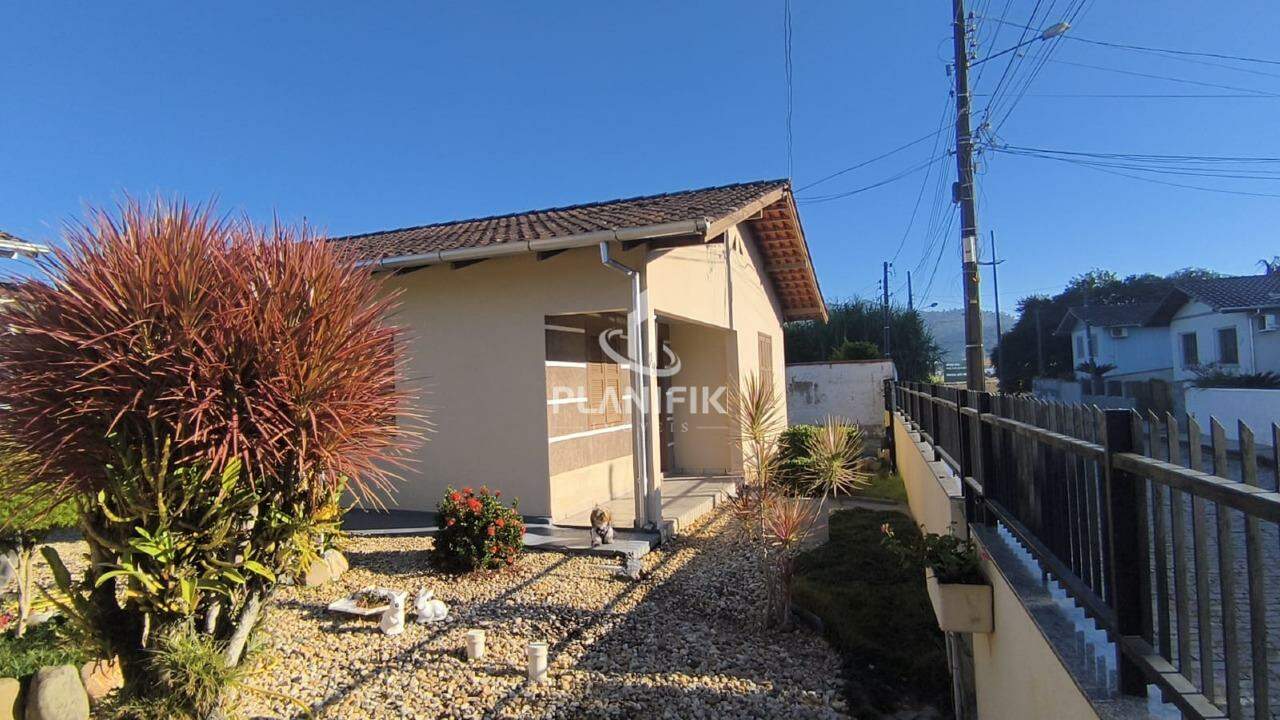 Casa de 3 quartos, 80m² no bairro Santa Terezinha, em Brusque | Eu Corretor