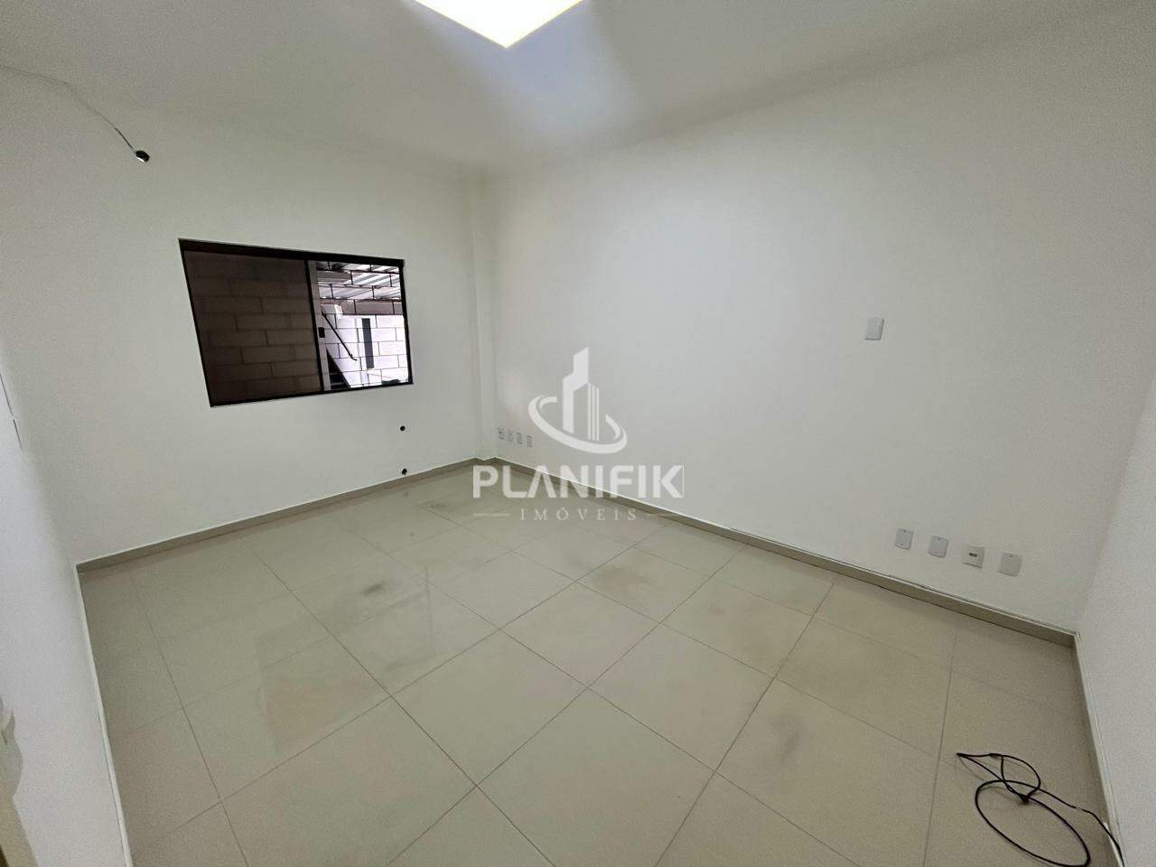 Sala Comercial de 30m² no bairro Centro I, em Brusque | Eu Corretor