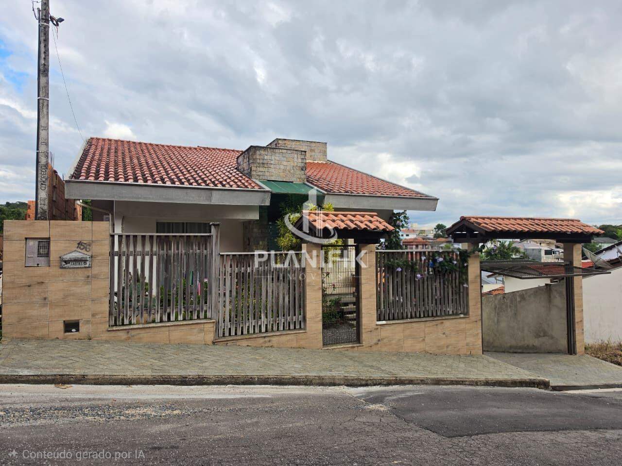 Casa de 3 quartos, 350m² no bairro Planalto, em Brusque | Eu Corretor