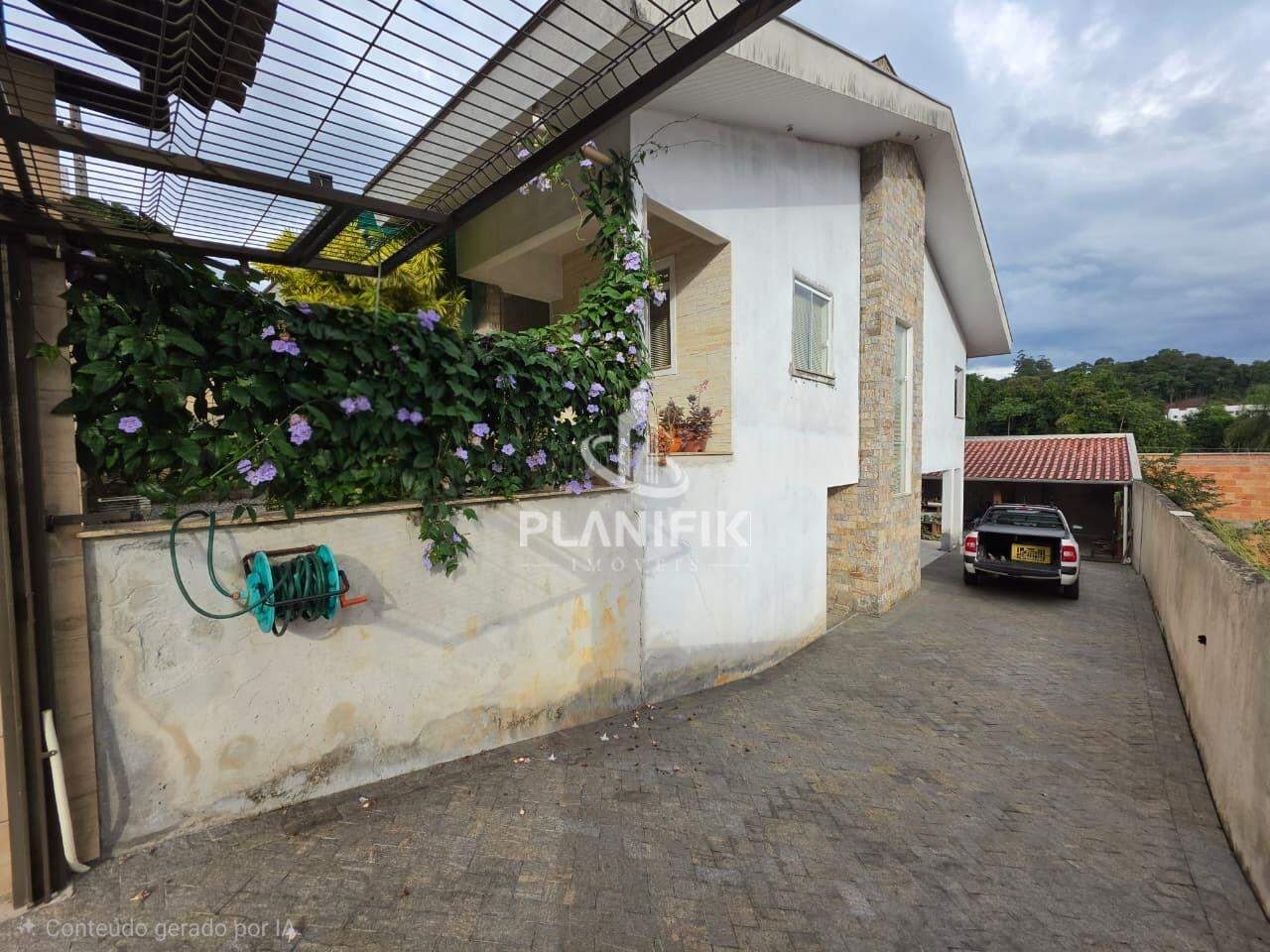 Casa de 3 quartos, 350m² no bairro Planalto, em Brusque | Eu Corretor