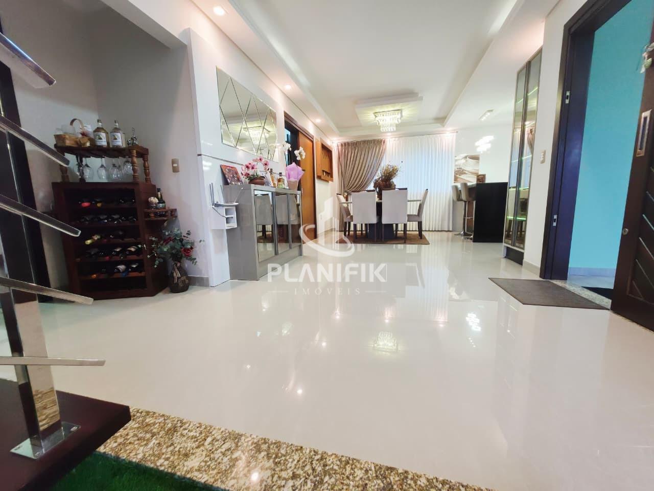 Casa de 3 quartos, 450m² no bairro Planalto, em Brusque | Eu Corretor