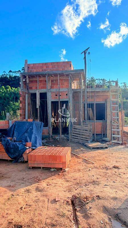 Casa de 2 quartos, 69m² no bairro AYMORÉ, em Guabiruba | Eu Corretor