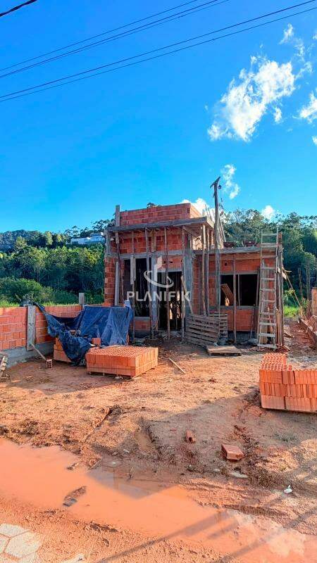 Casa de 2 quartos, 69m² no bairro AYMORÉ, em Guabiruba | Eu Corretor