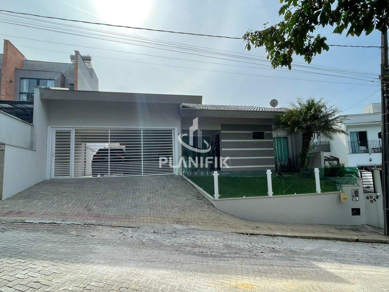 Casa de 3 quartos, 398m² no bairro São Pedro, em Brusque | Eu Corretor