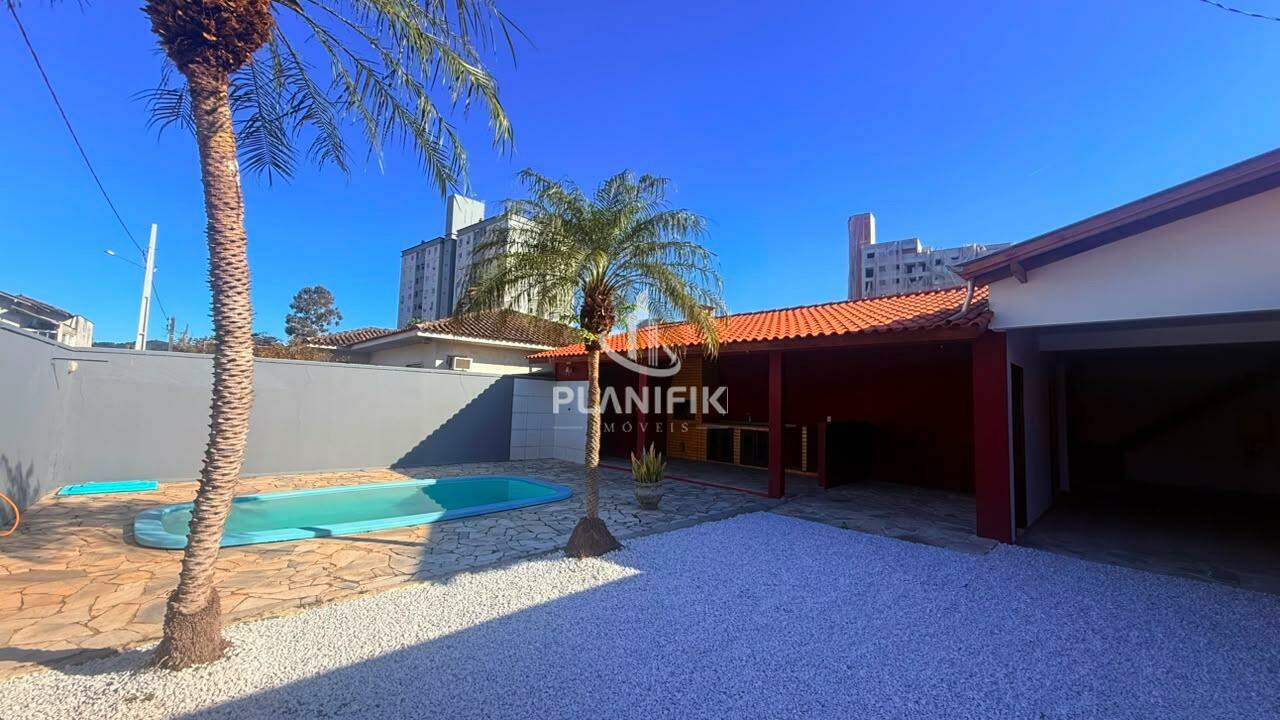 Casa de 3 quartos, 150m² no bairro Santa Terezinha, em Brusque | Eu Corretor