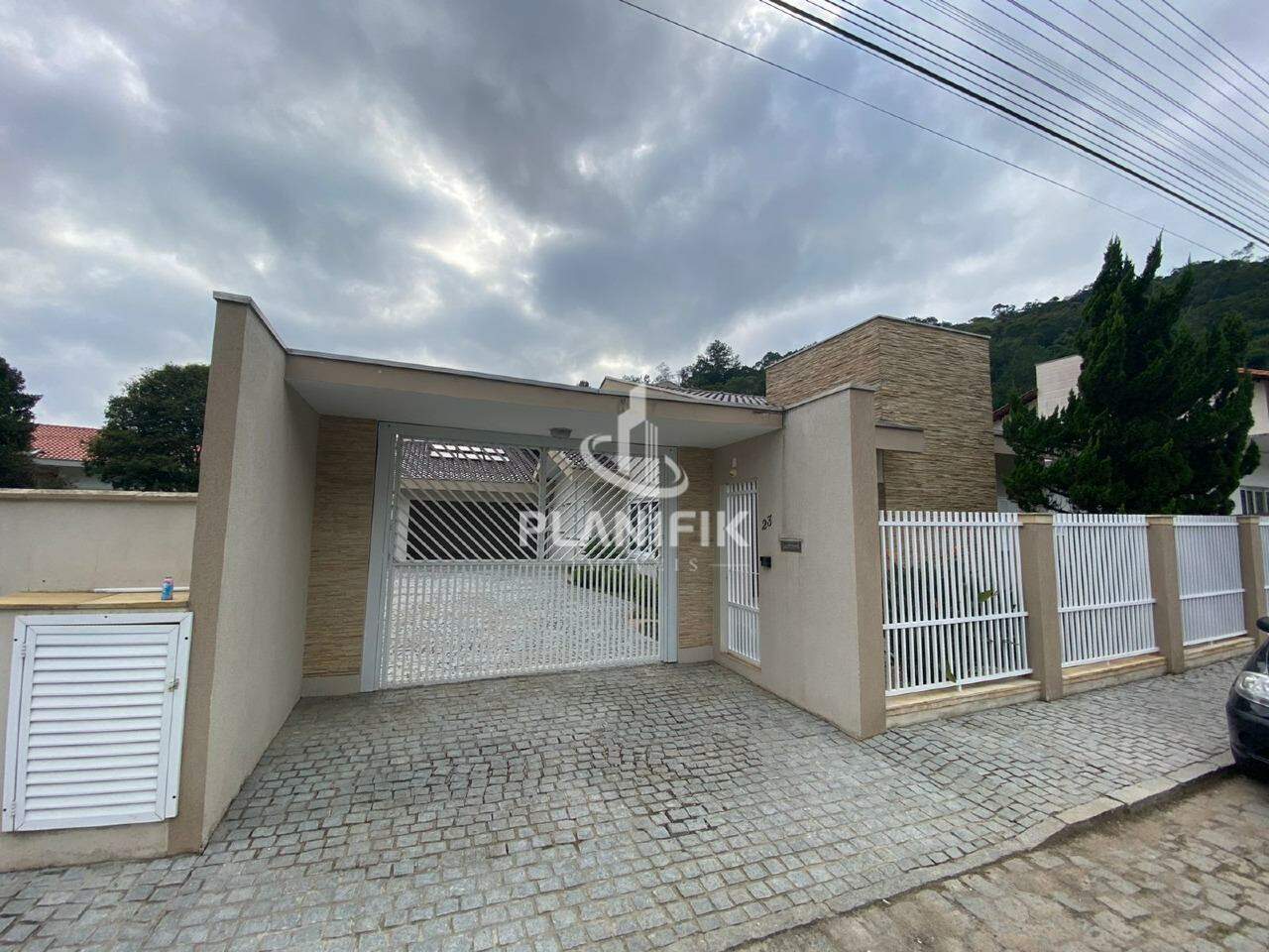 Casa de 4 quartos, 300m² no bairro Azambuja, em Brusque | Eu Corretor