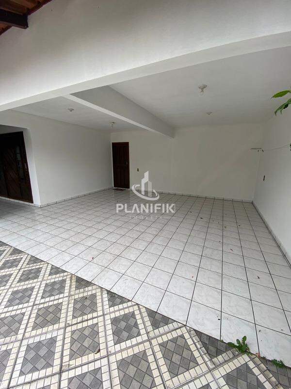 Casa de 4 quartos, 200m² no bairro Guarani, em Brusque | Eu Corretor