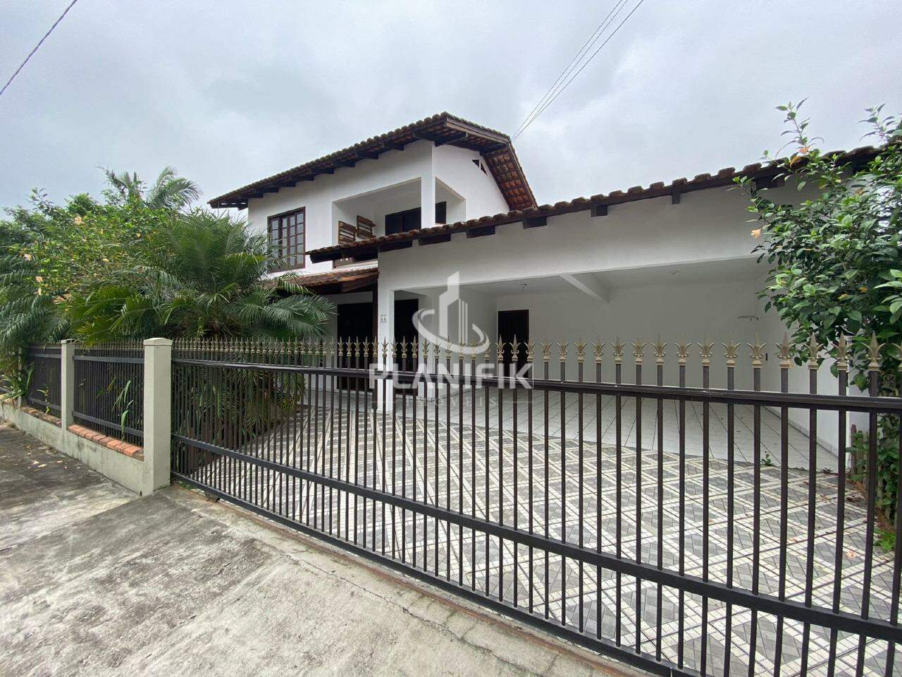 Casa de 4 quartos, 200m² no bairro Guarani, em Brusque | Eu Corretor