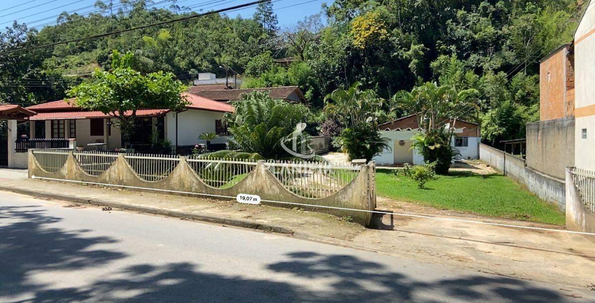 Casa de 3 quartos, 1700m² no bairro Poço Fundo, em Brusque | Eu Corretor