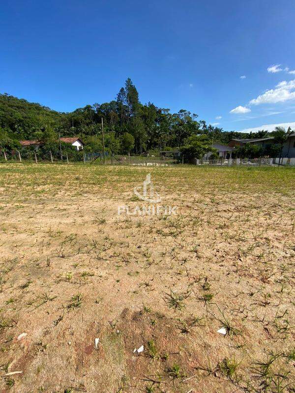 Lote/Terreno de 738m² no bairro AYMORÉ, em Guabiruba | Eu Corretor