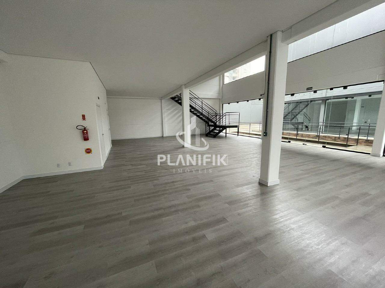 Galpão / Depósito / Armazém de 380m² no bairro Centro I, em Brusque | Eu Corretor