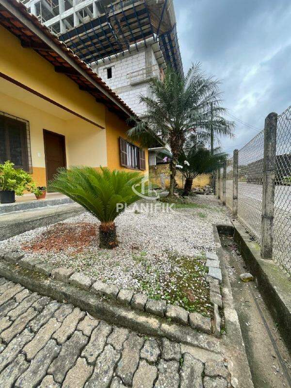 Casa de 3 quartos, 253m² no bairro Santa Terezinha, em Brusque | Eu Corretor