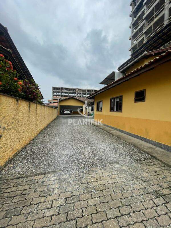 Casa de 3 quartos, 253m² no bairro Santa Terezinha, em Brusque | Eu Corretor