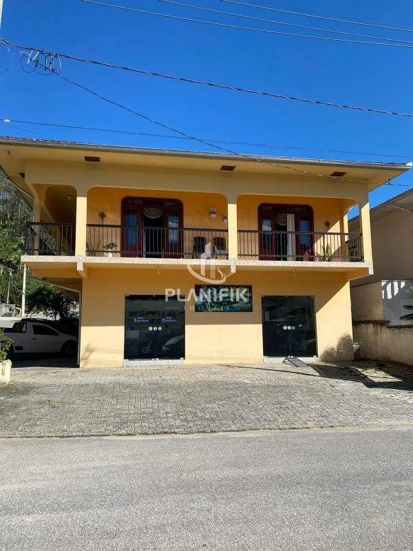 Casa de 3 quartos, 182m² no bairro Centro, em Botuverá | Eu Corretor