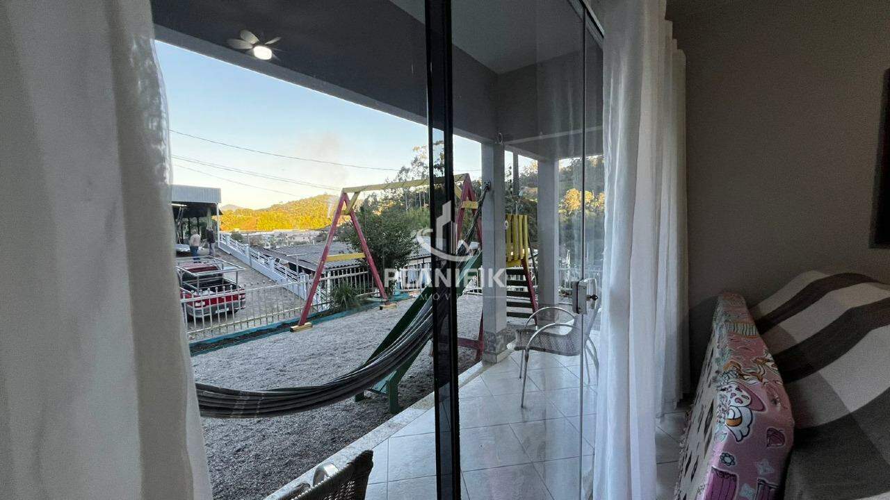 Casa de 3 quartos, 195m² no bairro São Pedro, em Brusque | Eu Corretor