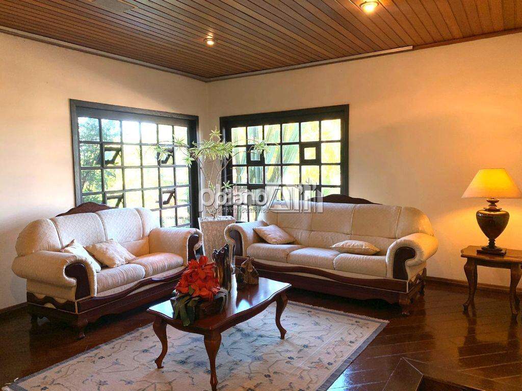 Casa Comercial para aluguel, com 581m², 6 quartos 2 suítes - Centro - Gravataí / RS por R$ 17.955,00: 