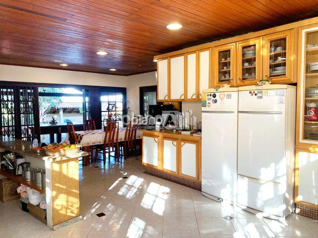 Casa Comercial para aluguel, com 581m², 6 quartos 2 suítes - Centro - Gravataí / RS por R$ 17.955,00: 