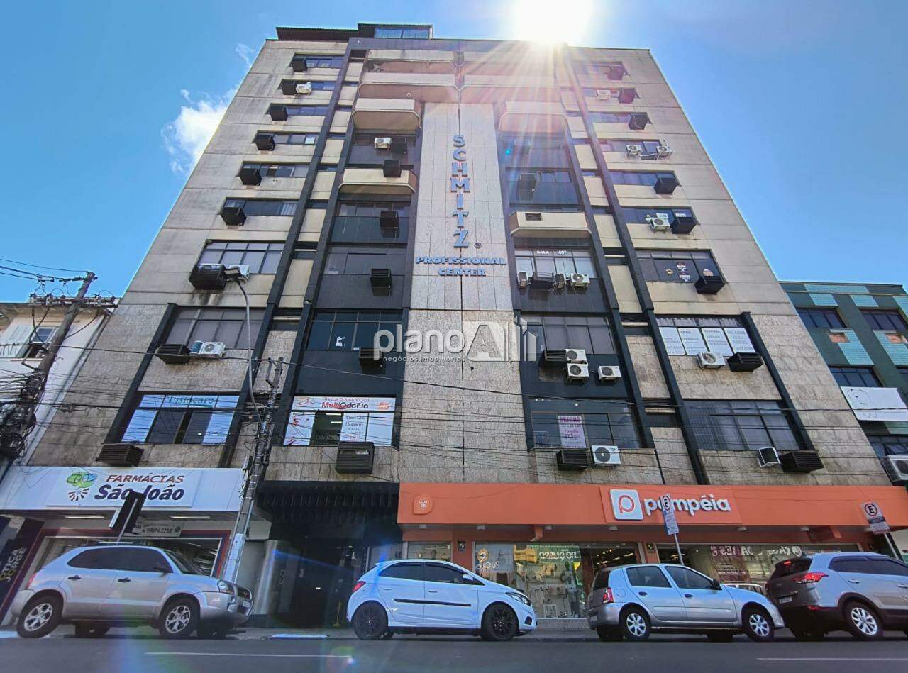Sala Edífício Schmitz Profissional Center para aluguel, com 27,35m², - Centro - Gravataí / RS por R$ 1.100,00: 