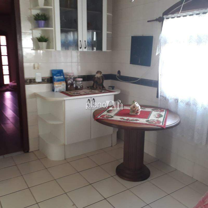 Casa para aluguel, com 184,75m², 2 quartos - Salgado Filho - Gravataí / RS por R$ 6.000,00: 