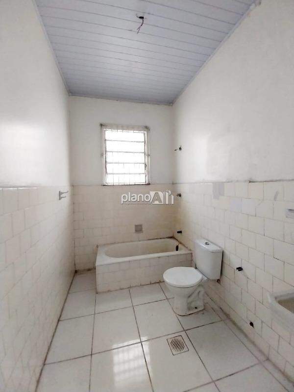 Casa Comercial para aluguel, com 120m², 3 quartos - Centro - Gravataí / RS por R$ 3.900,00: 
