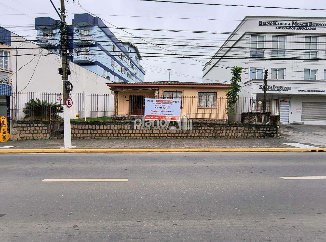 Casa Comercial para aluguel, com 304,84m², 3 quartos - Centro - Gravataí / RS por R$ 9.800,00: 