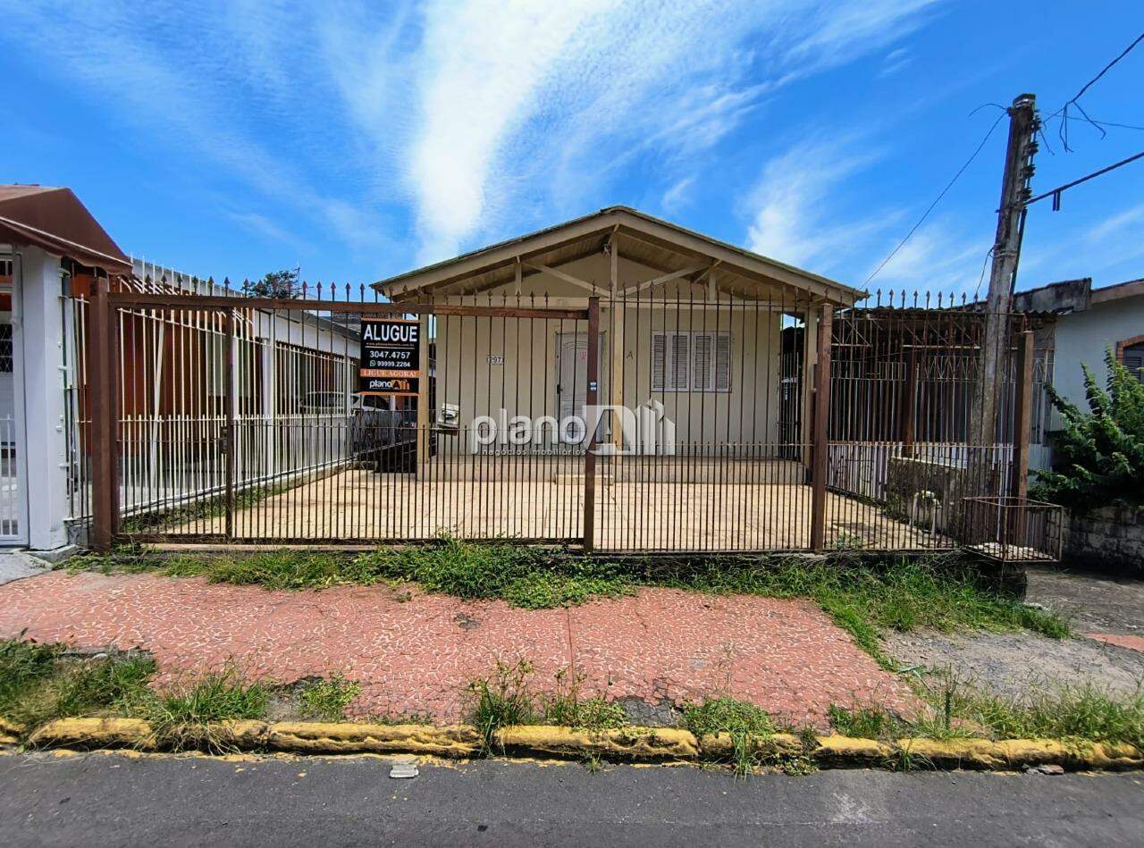 Casa para aluguel, com 420m², 2 quartos - Centro - Gravataí / RS por R$ 3.500,00: 
