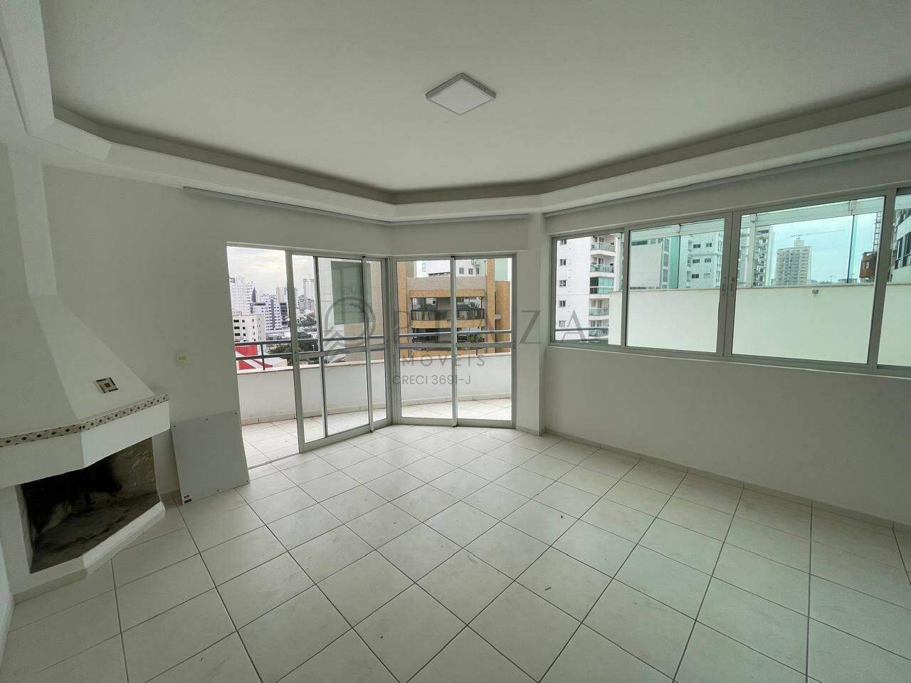 Apartamento para alugar com 3 quartos, 205m² no Centro em Chapecó – Foto 2